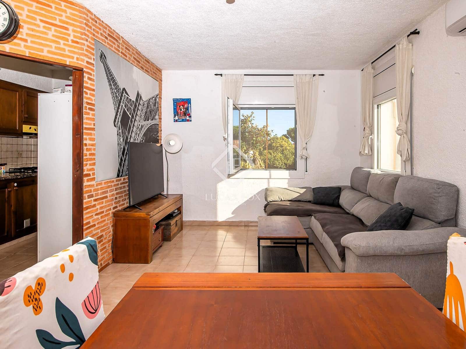 4 bedroom Villa for sale in Sant Antoni de Calonge with garage - € 380,000 (Ref: 9360894)