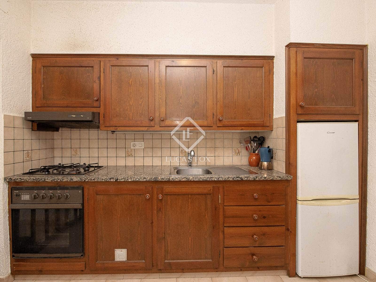 4 bedroom Villa for sale in Sant Antoni de Calonge with garage - € 380,000 (Ref: 9360894)