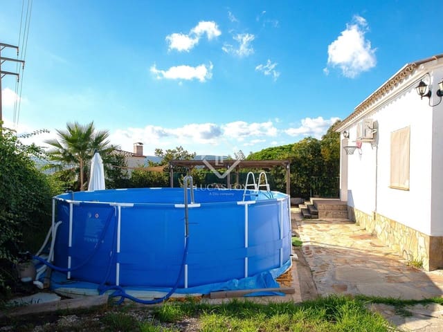 4 bedroom Villa for sale in Sant Antoni de Calonge, Calonge i Sant Antoni with garage - € 380,000 (Ref: 9360894)