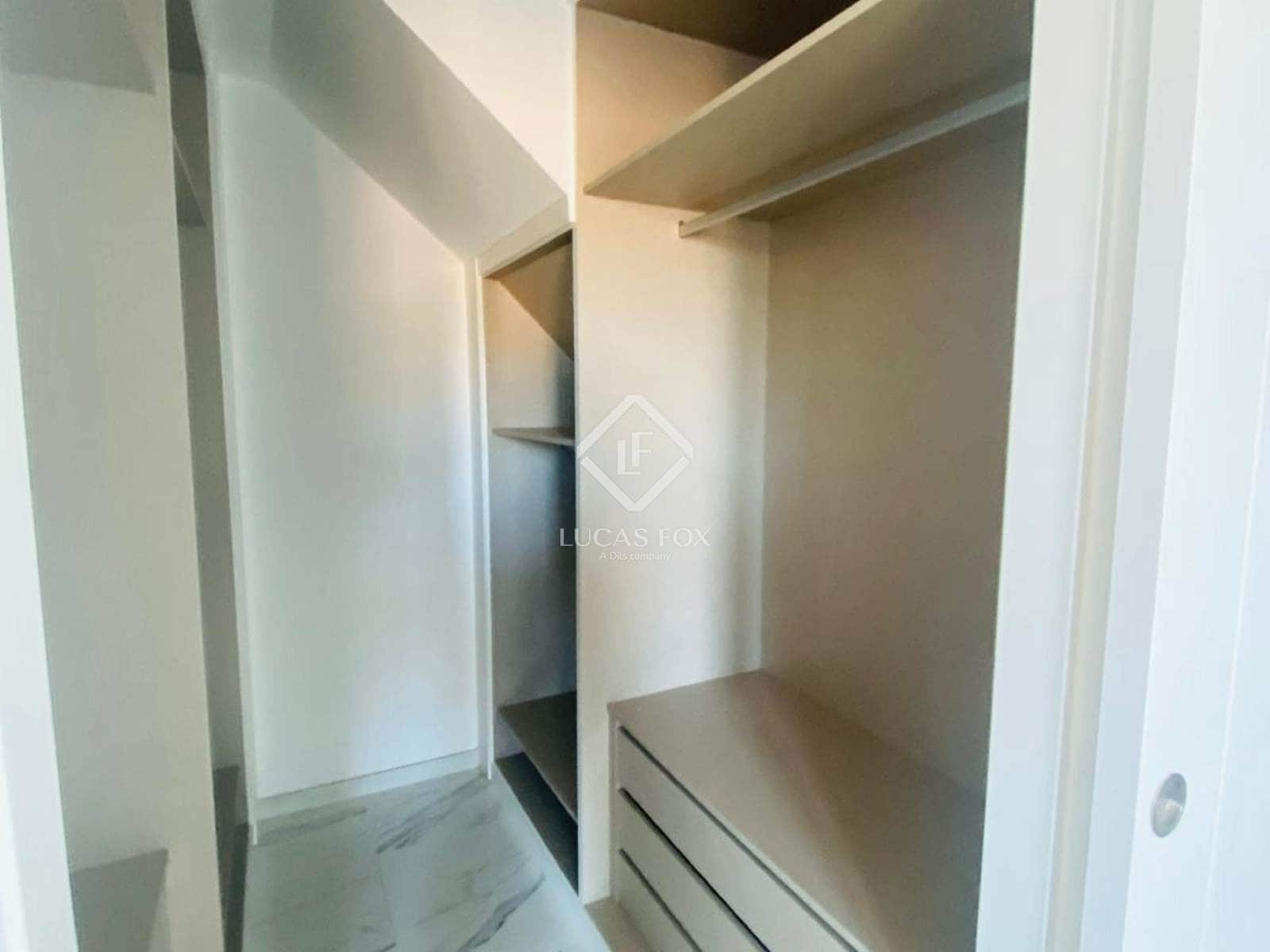 3 bedroom Penthouse for rent in Valencia city with garage - € 5,000 (Ref: 9360895)