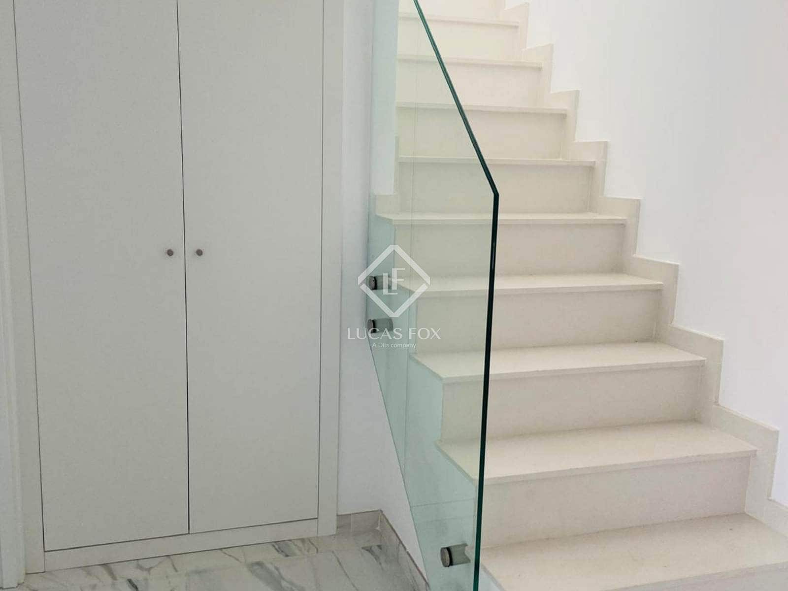 3 bedroom Penthouse for rent in Valencia city with garage - € 5,000 (Ref: 9360895)