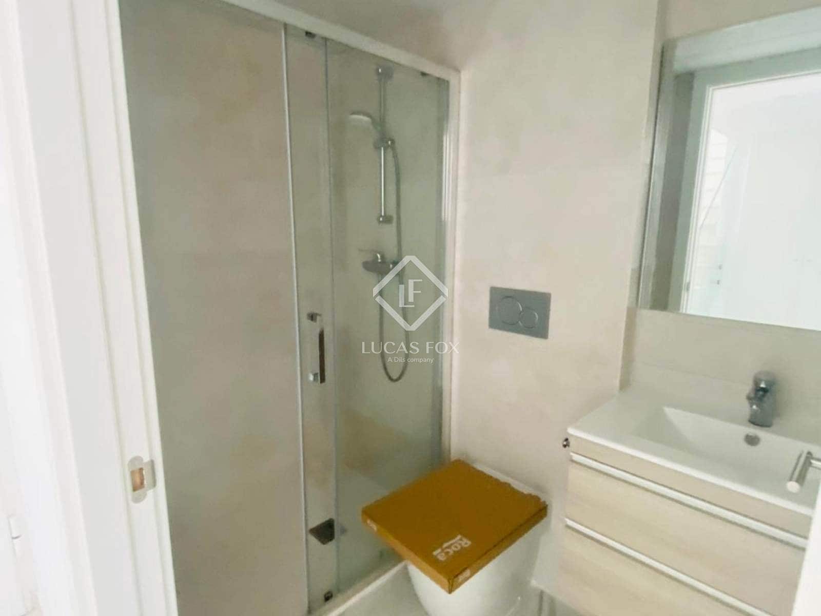 3 bedroom Penthouse for rent in Valencia city with garage - € 5,000 (Ref: 9360895)