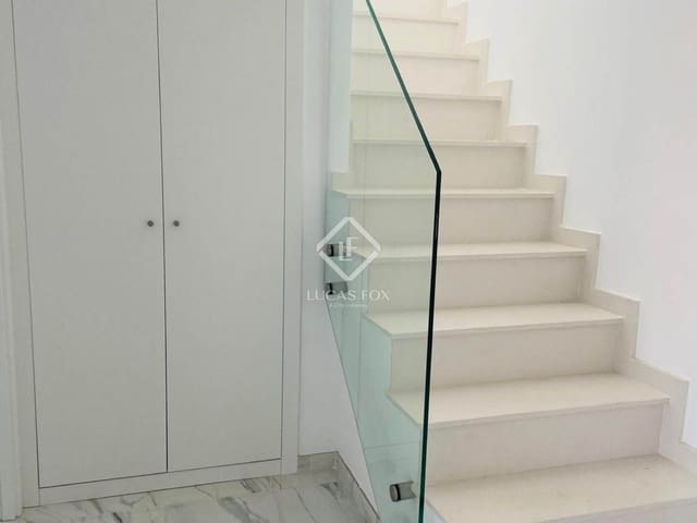 3 soverom Penthouse til leie i Valencia by med garasje - € 5 000 (Ref: 9360895)