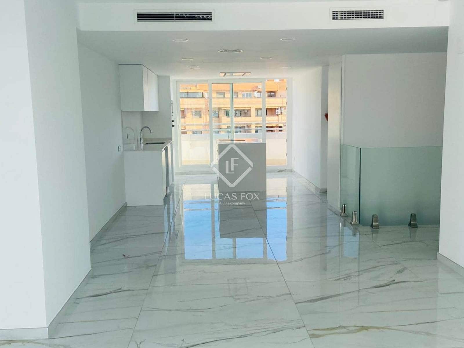 3 bedroom Penthouse for rent in Valencia city with garage - € 5,000 (Ref: 9360895)
