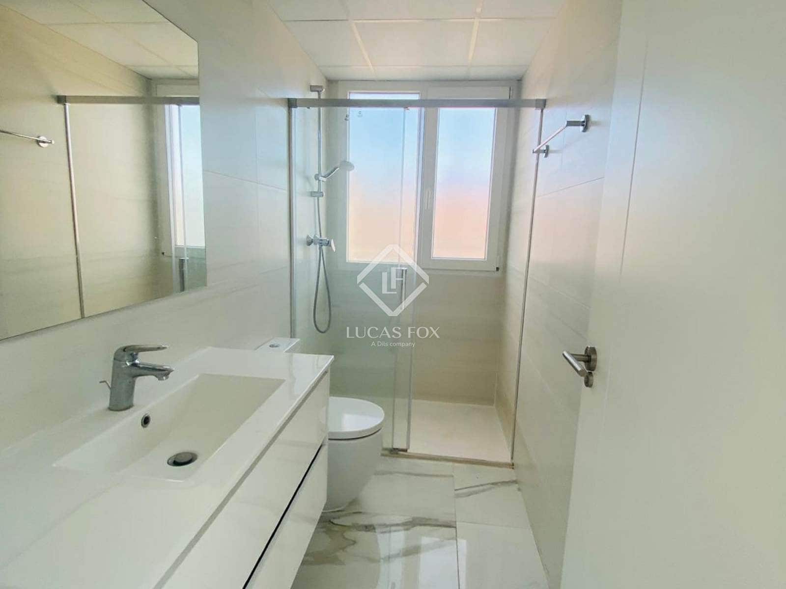 3 bedroom Penthouse for rent in Valencia city with garage - € 5,000 (Ref: 9360895)