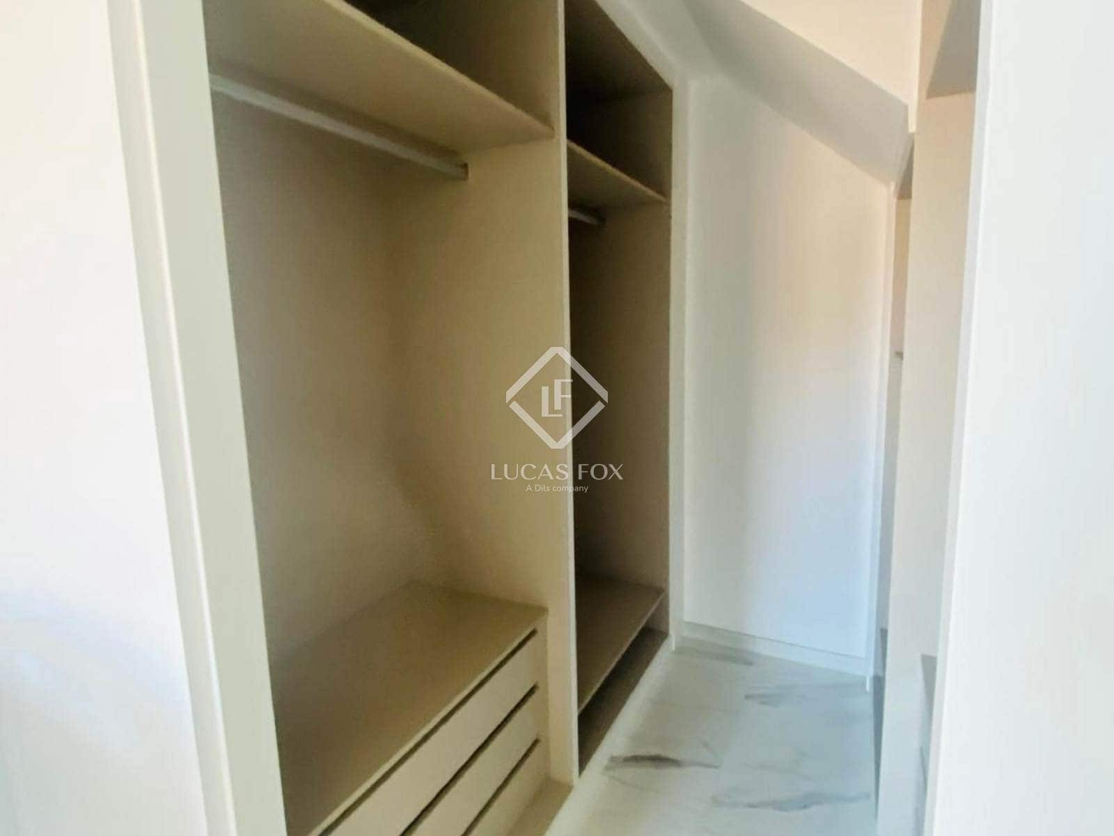 3 bedroom Penthouse for rent in Valencia city with garage - € 5,000 (Ref: 9360895)