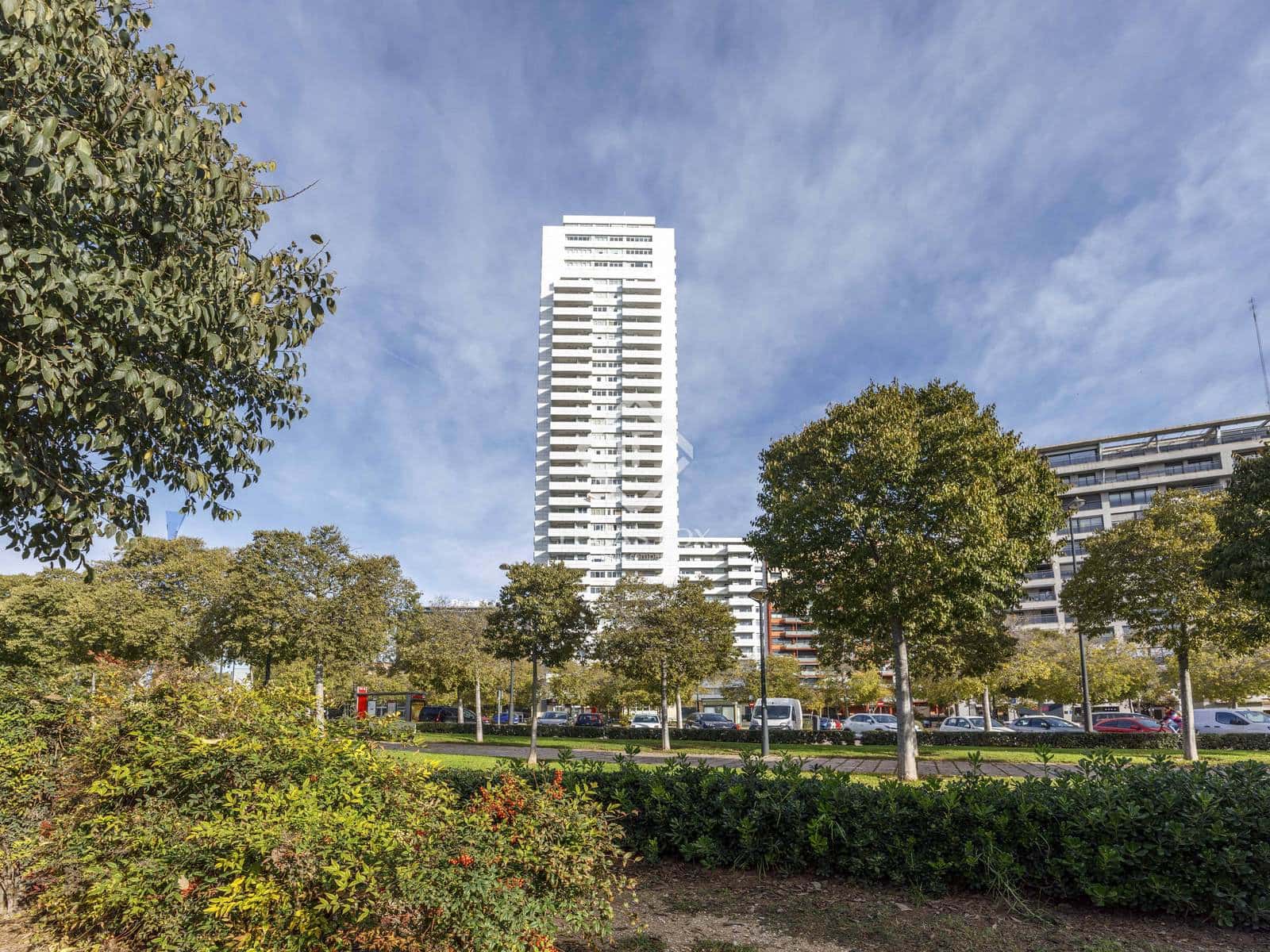 3 bedroom Penthouse for rent in Valencia city with garage - € 5,000 (Ref: 9360895)