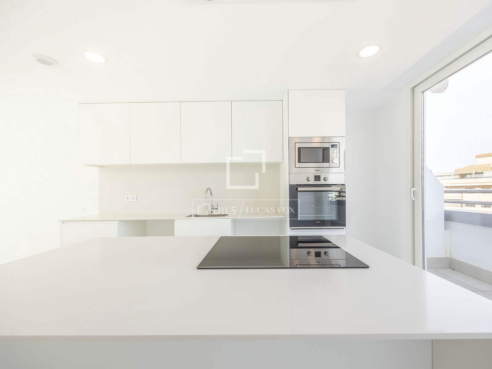 3 soverom Penthouse til leie i Valencia by med garasje - € 4 500 (Ref: 9360895)