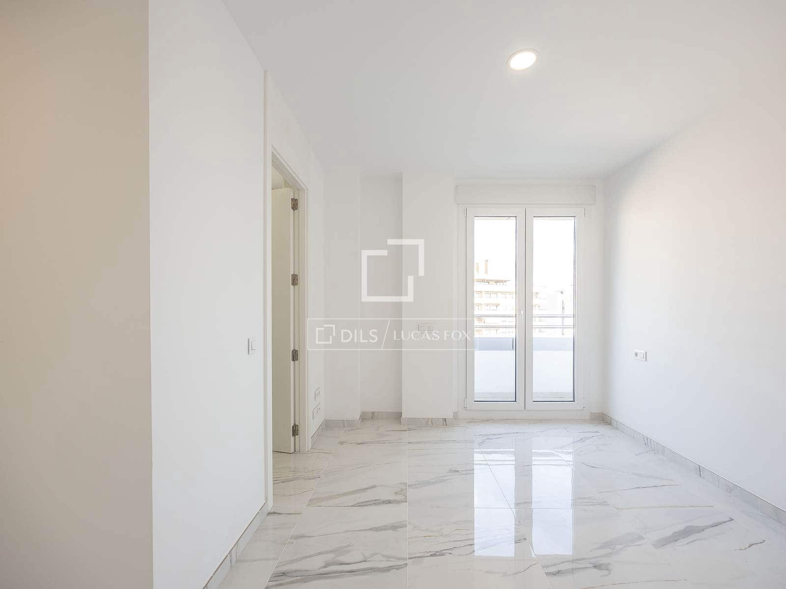 3 soverom Penthouse til leie i Valencia by med garasje - € 4 500 (Ref: 9360895)