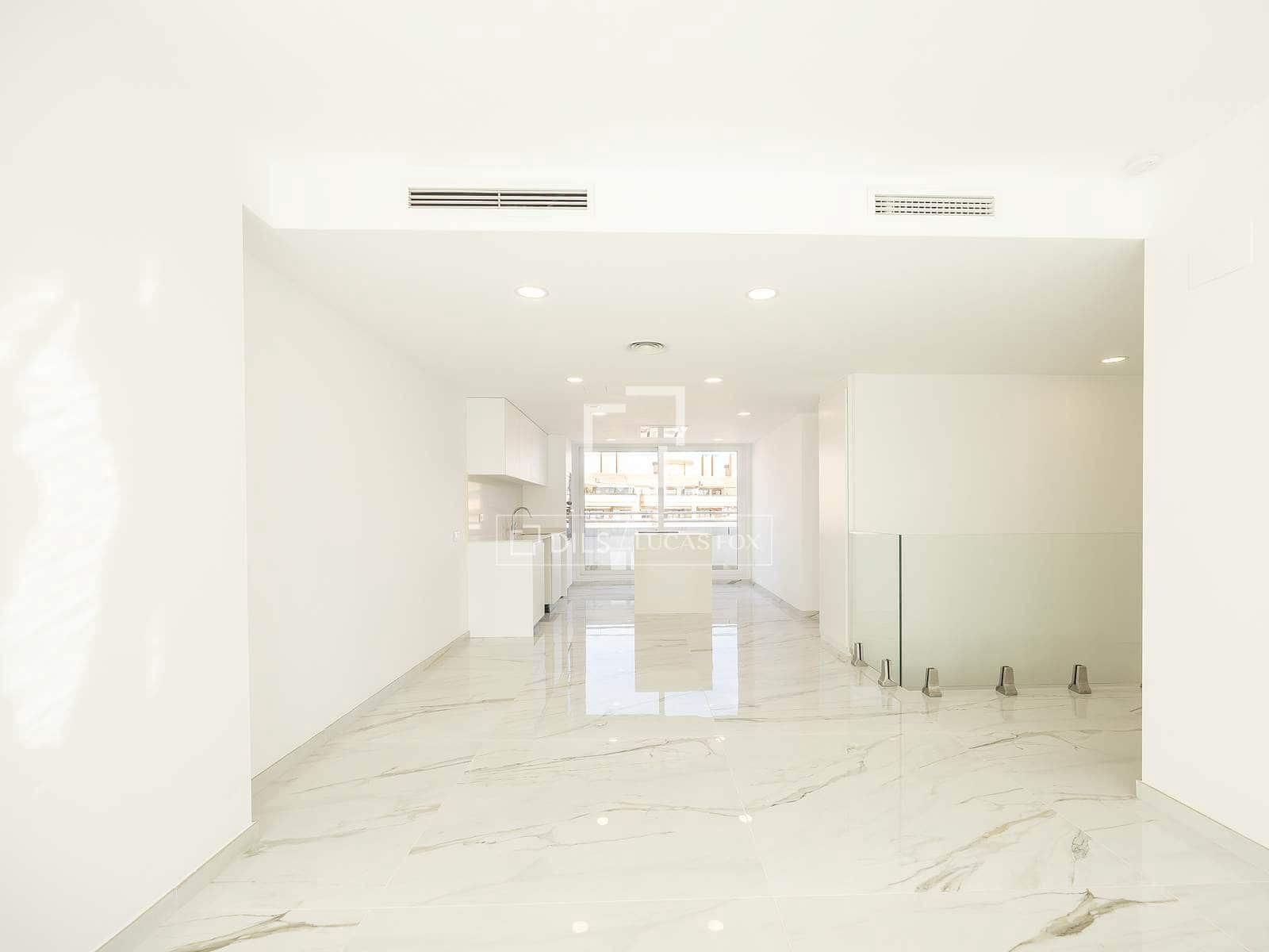 3 soverom Penthouse til leie i Valencia by med garasje - € 4 500 (Ref: 9360895)