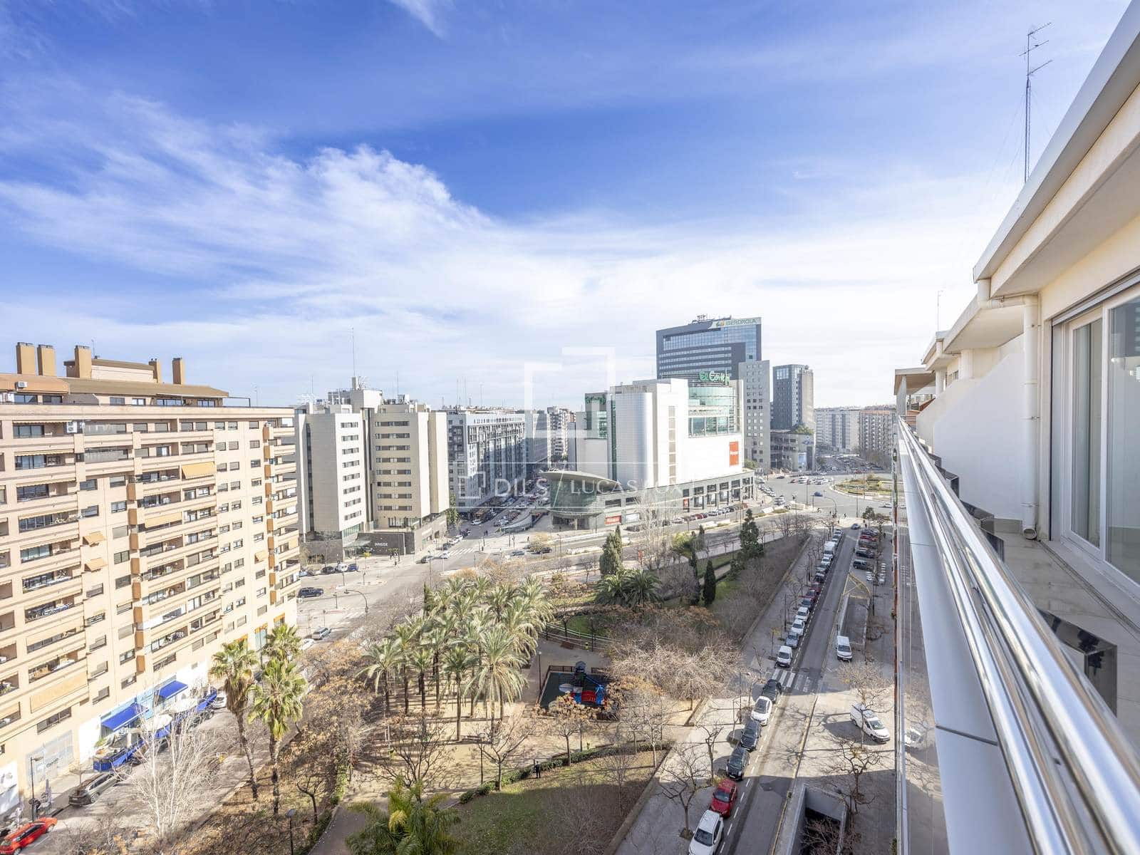 3 soverom Penthouse til leie i Valencia by med garasje - € 4 500 (Ref: 9360895)