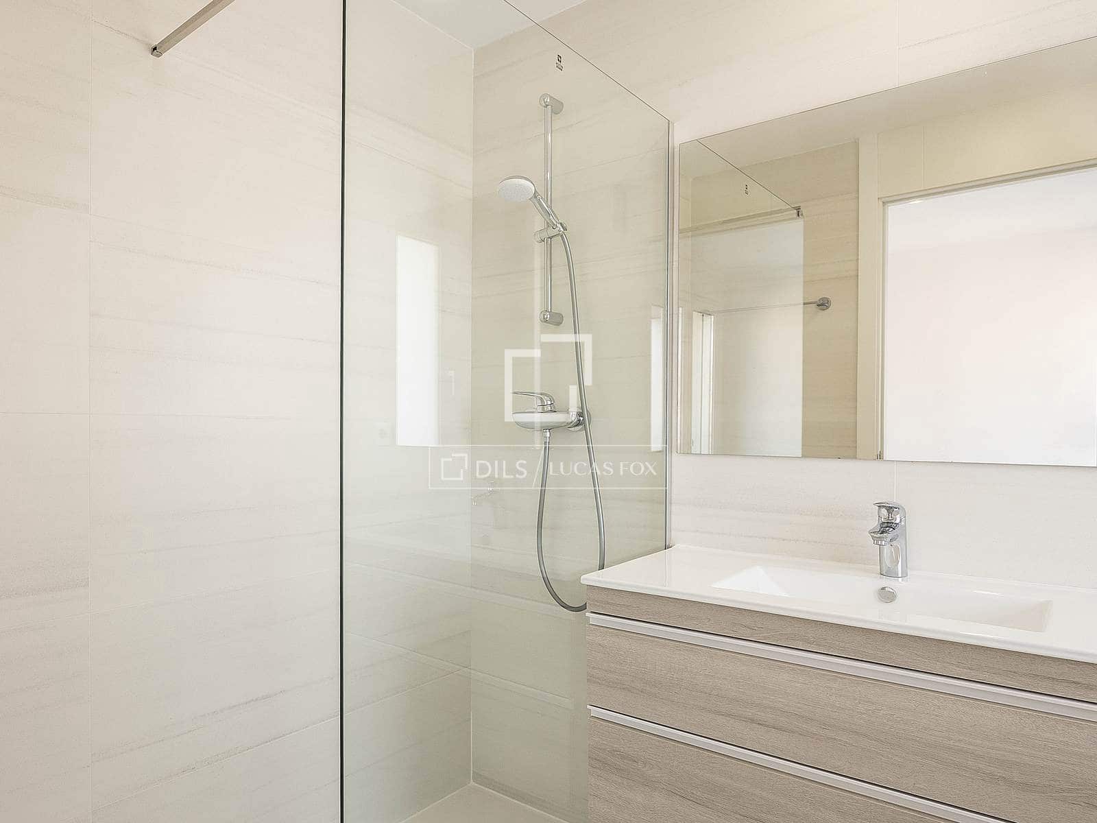 3 soverom Penthouse til leie i Valencia by med garasje - € 4 500 (Ref: 9360895)