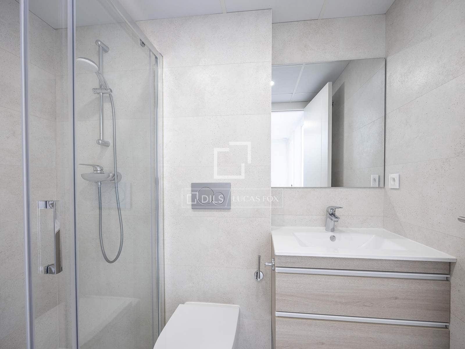 3 soverom Penthouse til leie i Valencia by med garasje - € 4 500 (Ref: 9360895)