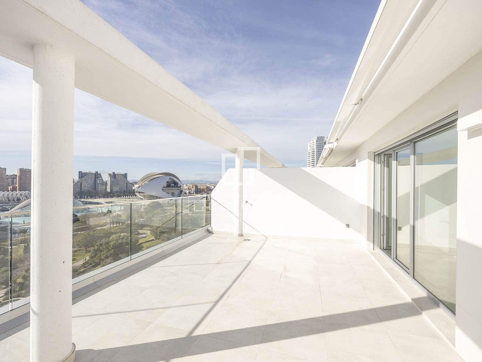 3 soverom Penthouse til leie i Valencia by med garasje - € 4 500 (Ref: 9360895)