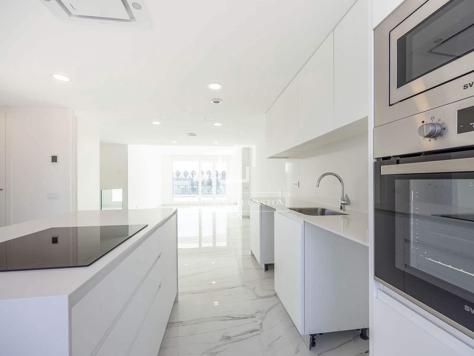 3 soverom Penthouse til leie i Valencia by med garasje - € 4 500 (Ref: 9360895)