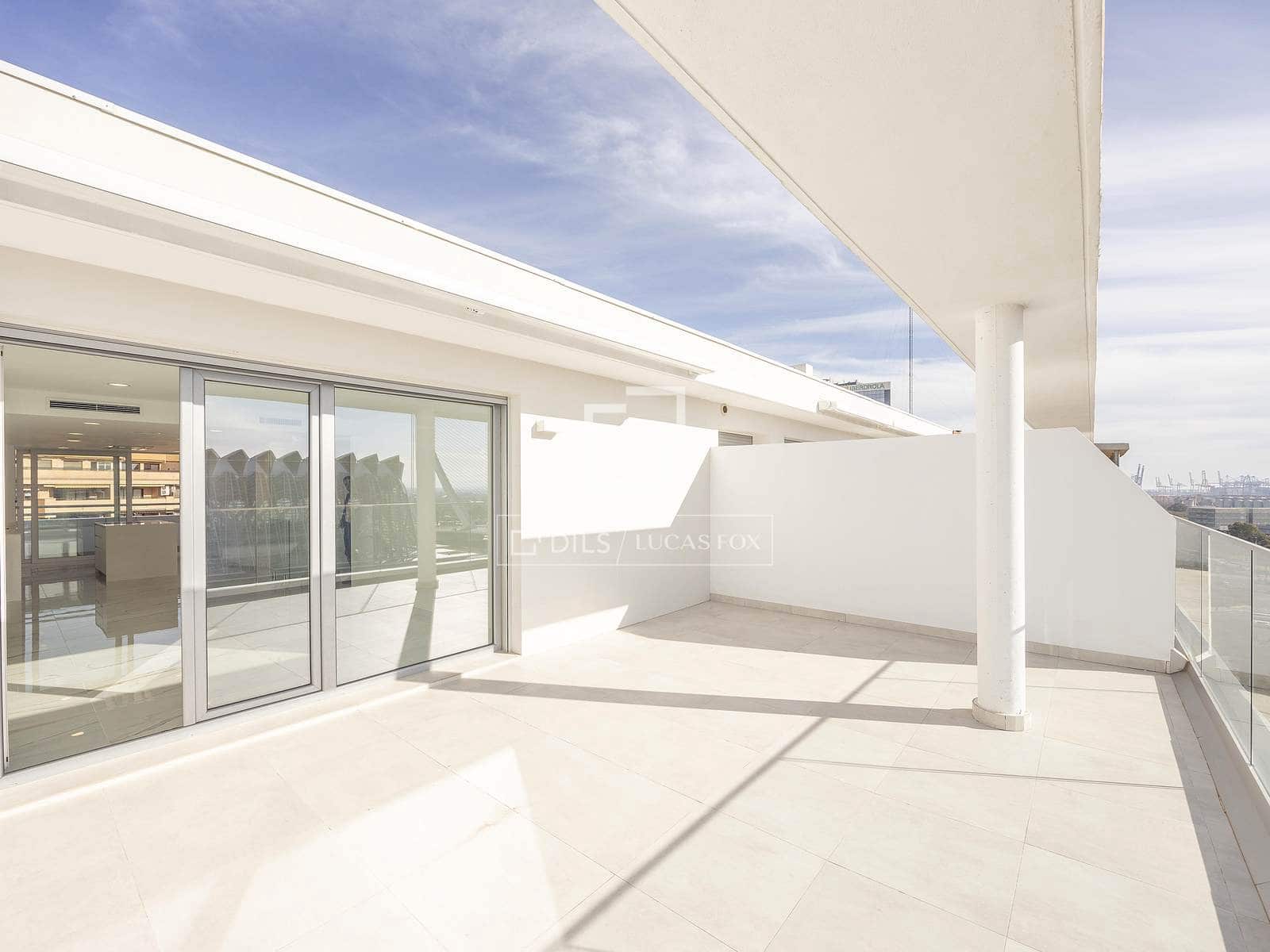 3 soverom Penthouse til leie i Valencia by med garasje - € 4 500 (Ref: 9360895)
