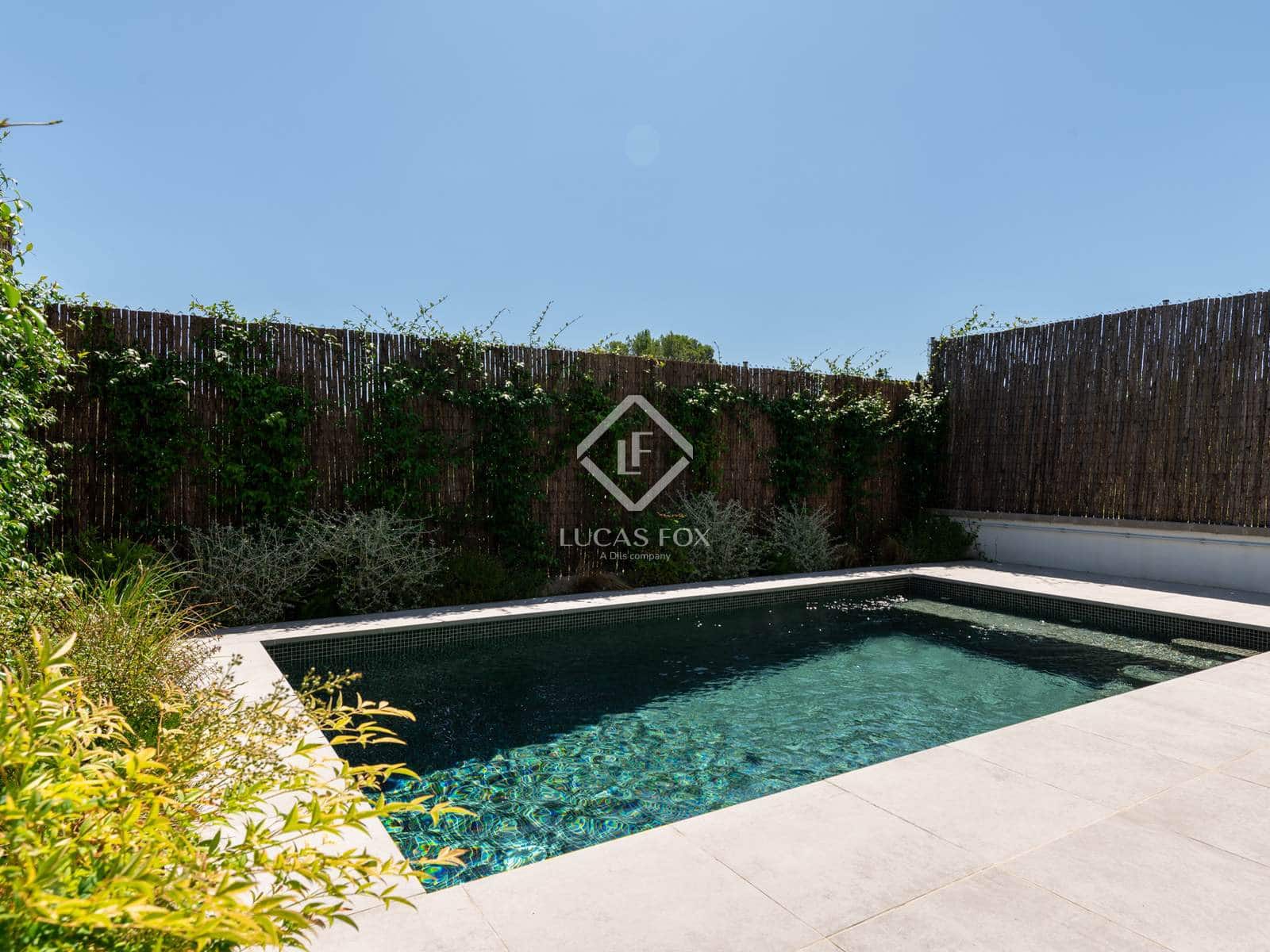 4 makuuhuone Huvila myytävänä paikassa Bellaterra mukana uima-altaan 
autotalli - 1 420 000 € (Ref: 9362998)