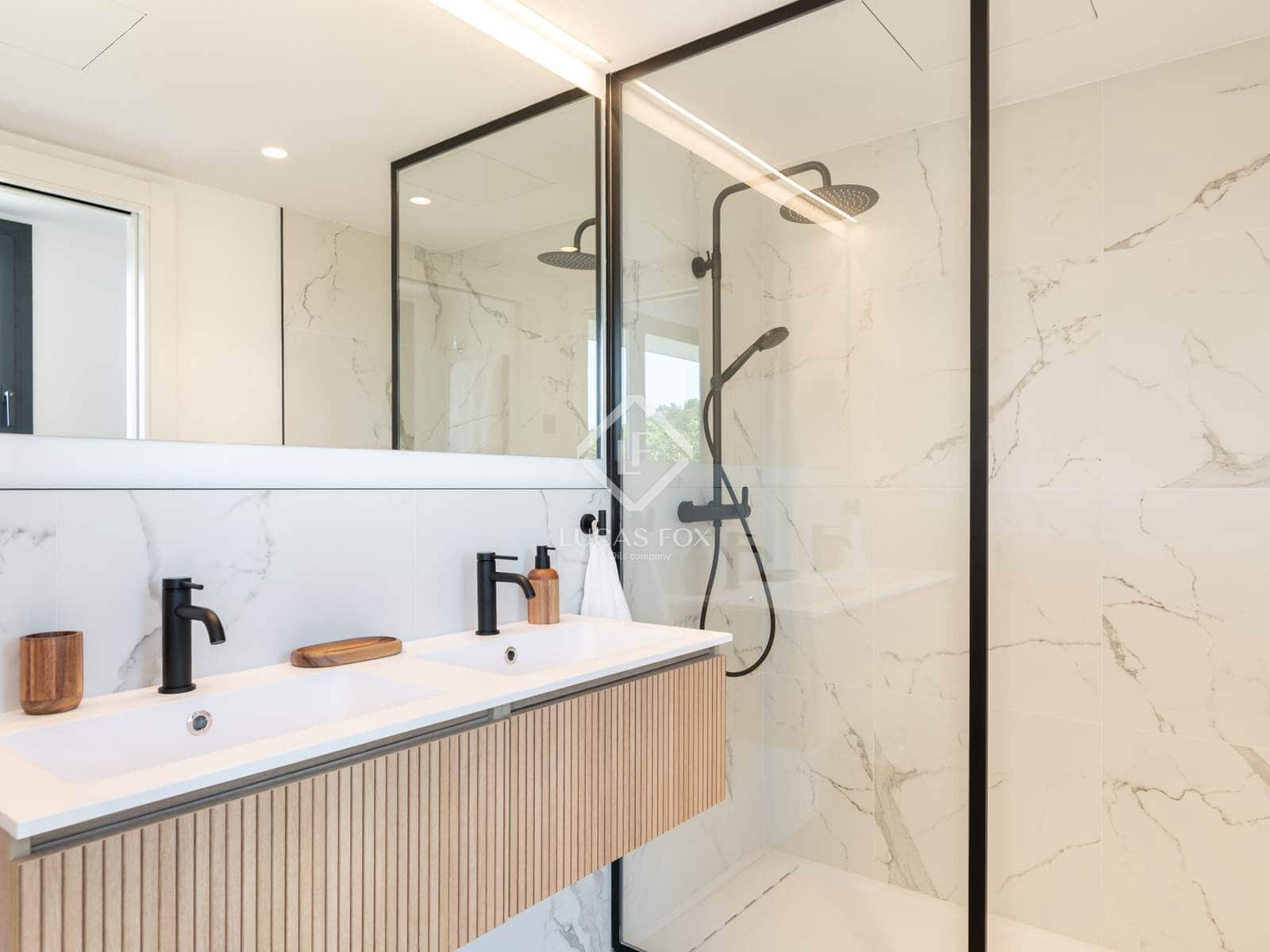 4 makuuhuone Huvila myytävänä paikassa Bellaterra mukana uima-altaan 
autotalli - 1 420 000 € (Ref: 9362998)