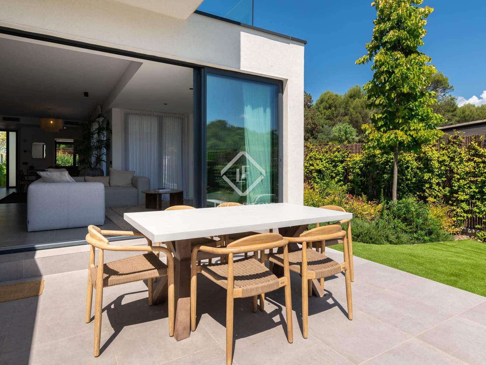 4 makuuhuone Huvila myytävänä paikassa Bellaterra mukana uima-altaan 
autotalli - 1 420 000 € (Ref: 9362998)