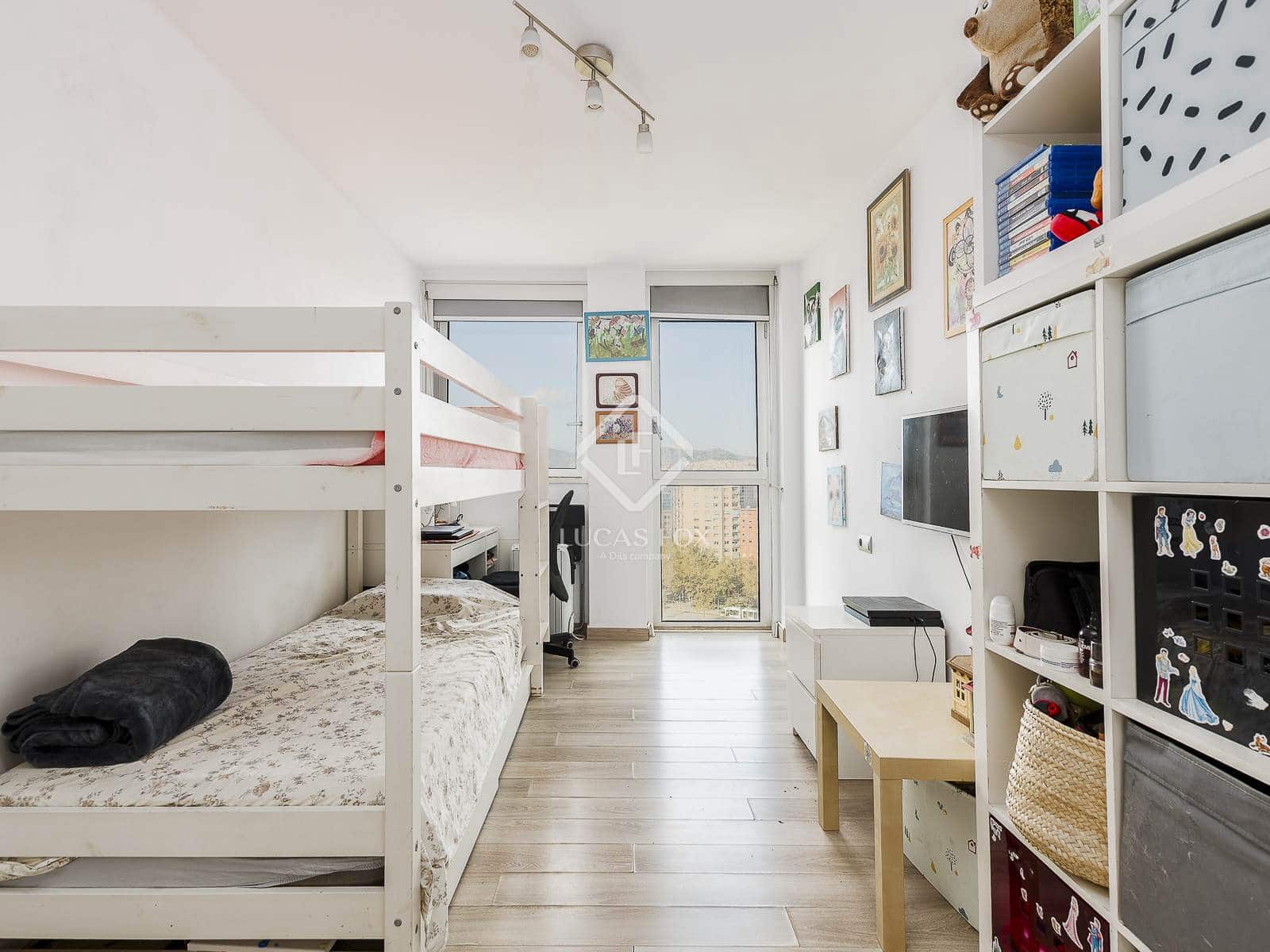 3 slaapkamer Appartement te koop in Barcelona stad met zwembad garage - € 885.000 (Ref: 9363192)