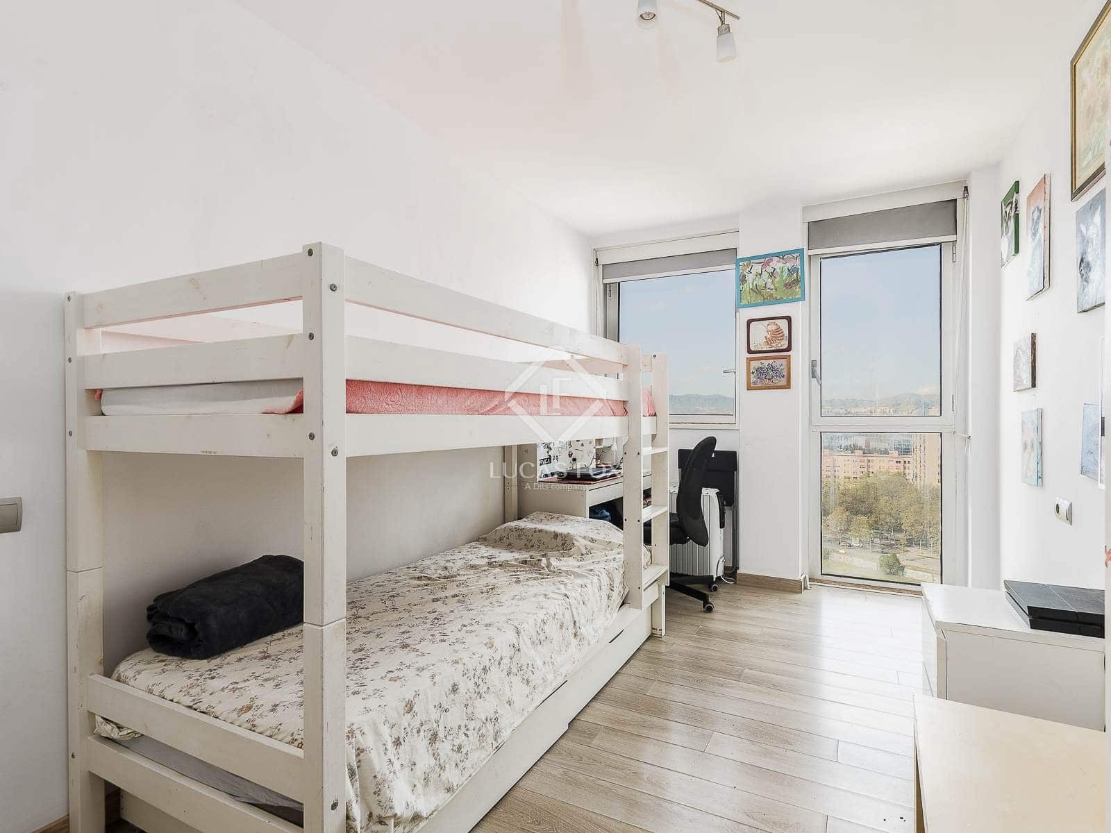 3 slaapkamer Appartement te koop in Barcelona stad met zwembad garage - € 885.000 (Ref: 9363192)
