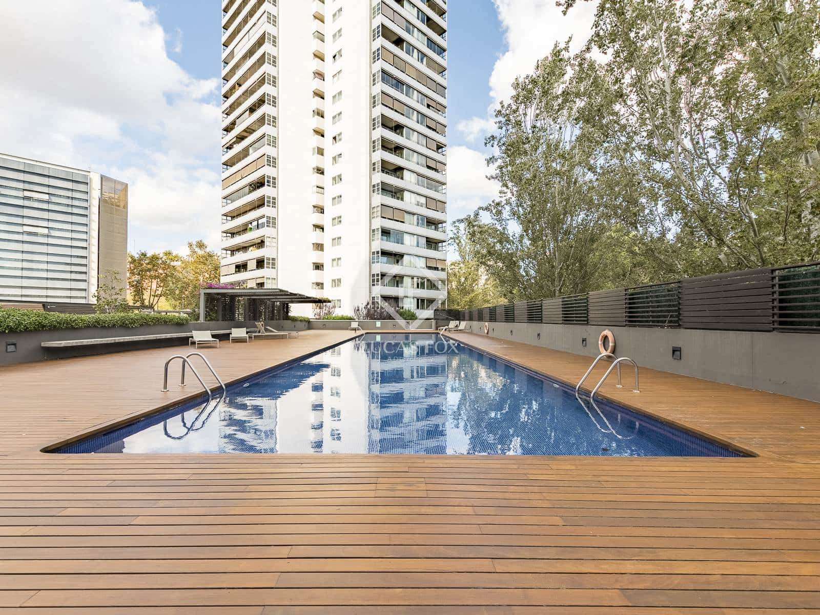3 slaapkamer Appartement te koop in Barcelona stad met zwembad garage - € 885.000 (Ref: 9363192)