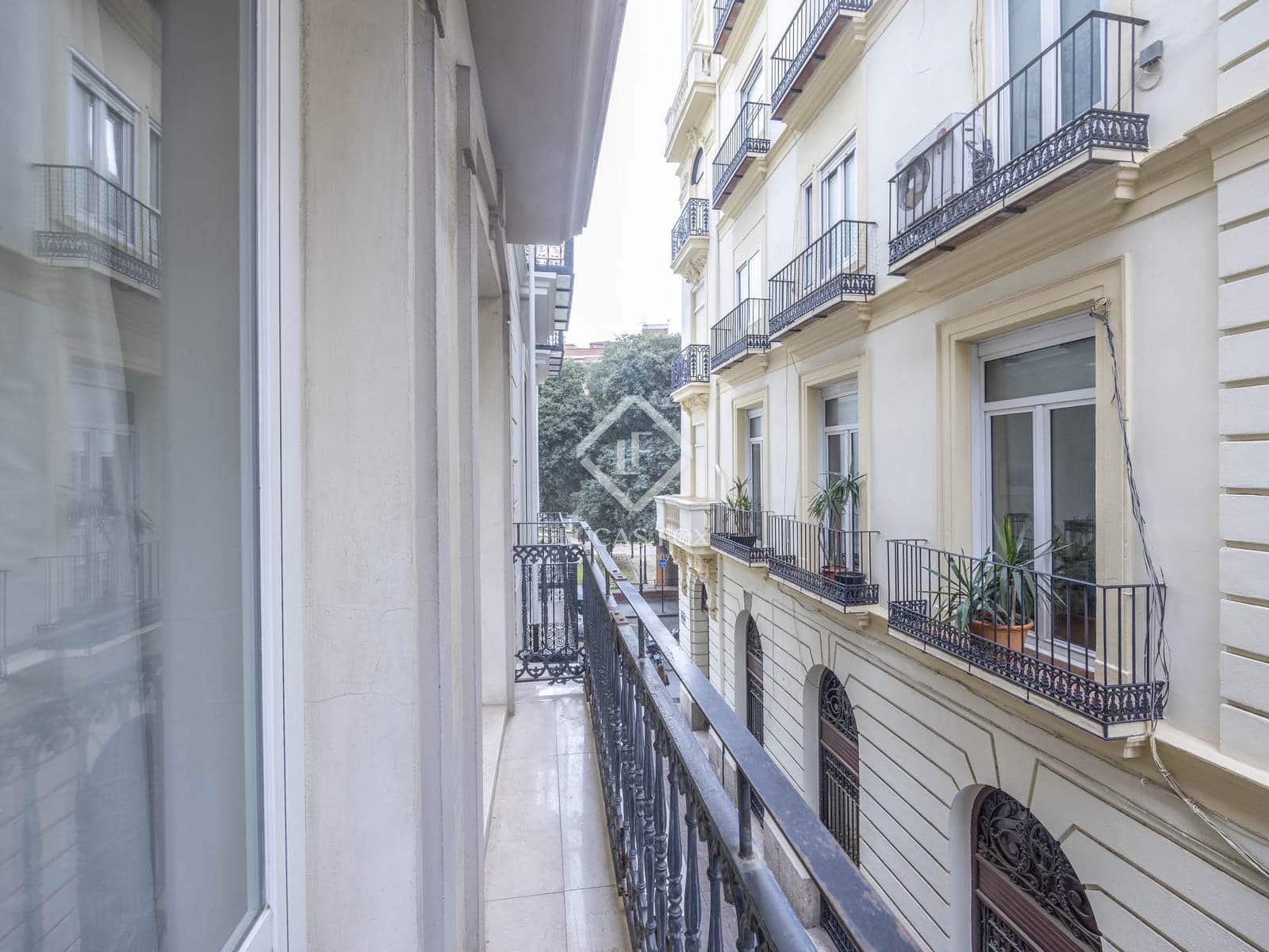 2 soverom Leilighet til leie i Valencia by - € 2 100 (Ref: 9363195)