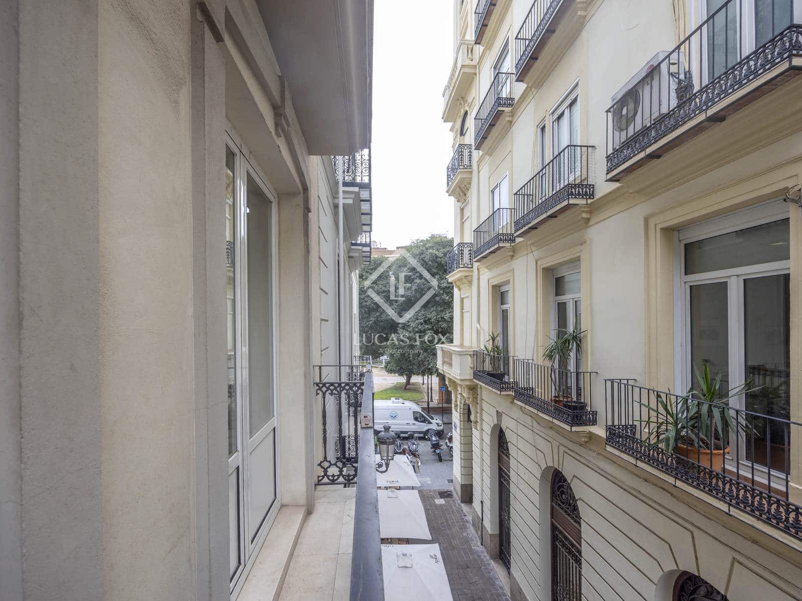 2 soverom Leilighet til leie i Valencia by - € 2 100 (Ref: 9363195)