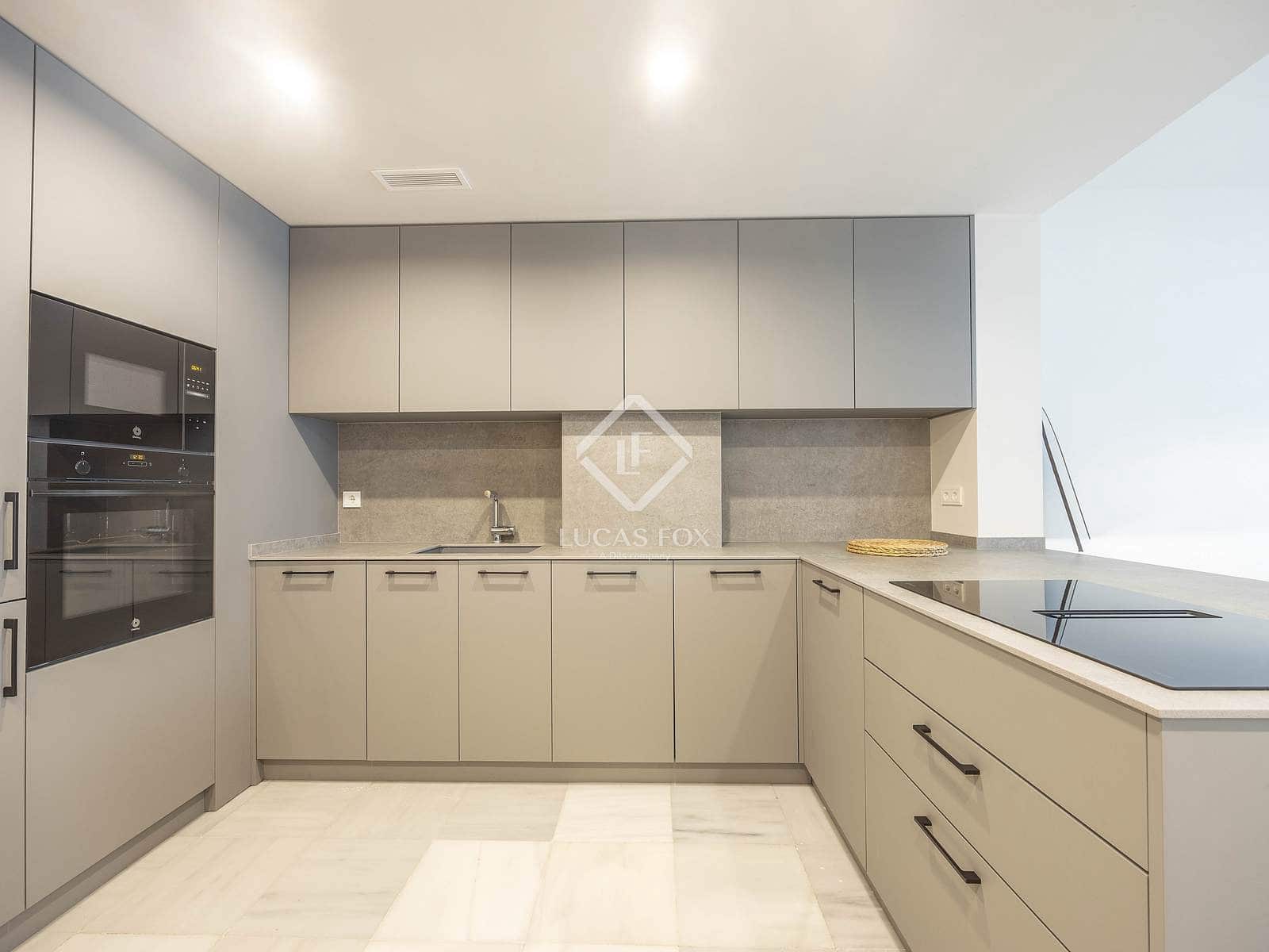 2 soverom Leilighet til leie i Valencia by - € 2 100 (Ref: 9363195)