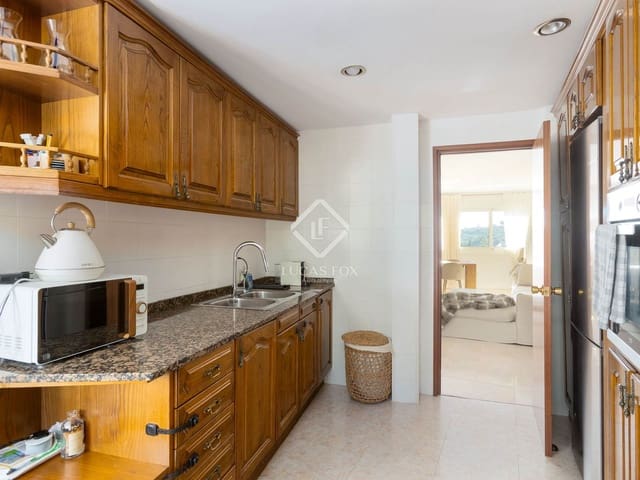 4 sypialnia Willa na sprzedaż w Alella z basenem garażem - 790 000 € (Ref: 9363315)