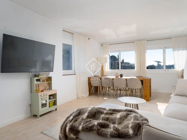 4 sypialnia Willa na sprzedaż w Alella z basenem garażem - 790 000 € (Ref: 9363315)