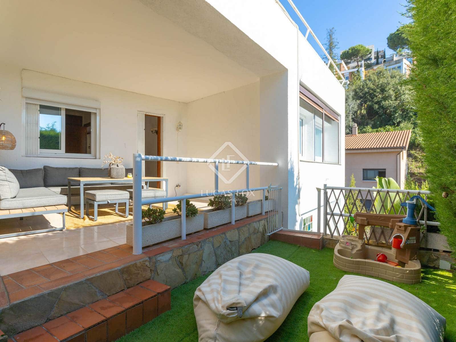 4 soveværelse Villa til salg i Alella med swimmingpool garage - € 790.000 (Ref: 9363315)