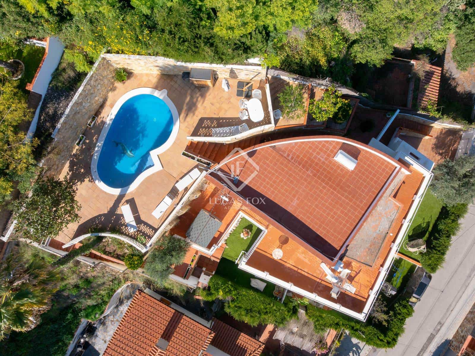 4 soveværelse Villa til salg i Alella med swimmingpool garage - € 790.000 (Ref: 9363315)