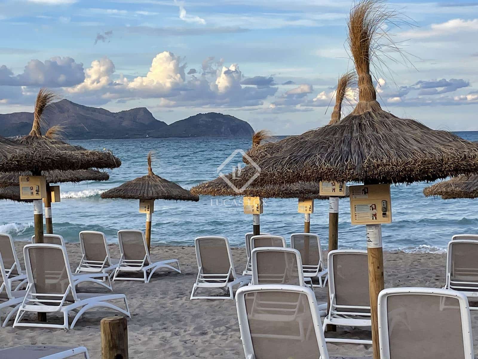 3 slaapkamer Finca/Landhuis te koop in Muro met zwembad garage - € 420.000 (Ref: 9368874)