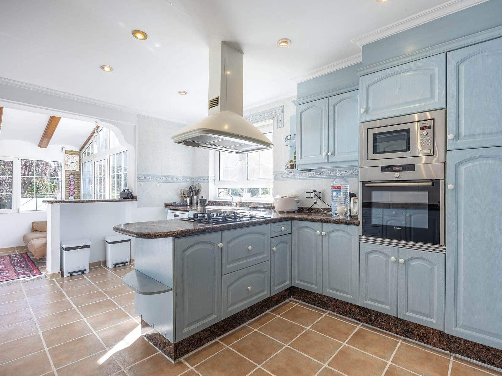 6 slaapkamer Villa te koop in L'Eliana met zwembad garage - € 680.000 (Ref: 9368877)