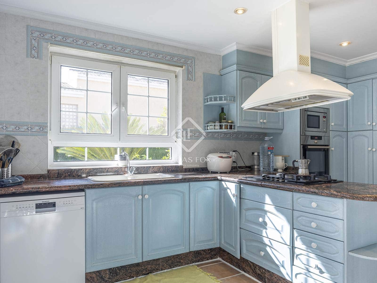 6 slaapkamer Villa te koop in L'Eliana met zwembad garage - € 680.000 (Ref: 9368877)