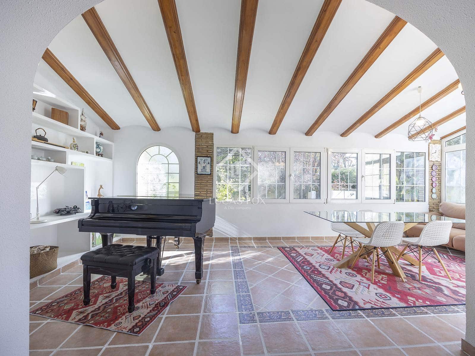 6 slaapkamer Villa te koop in L'Eliana met zwembad garage - € 680.000 (Ref: 9368877)