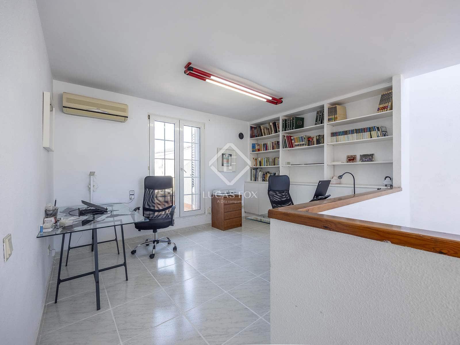 6 slaapkamer Villa te koop in L'Eliana met zwembad garage - € 680.000 (Ref: 9368877)