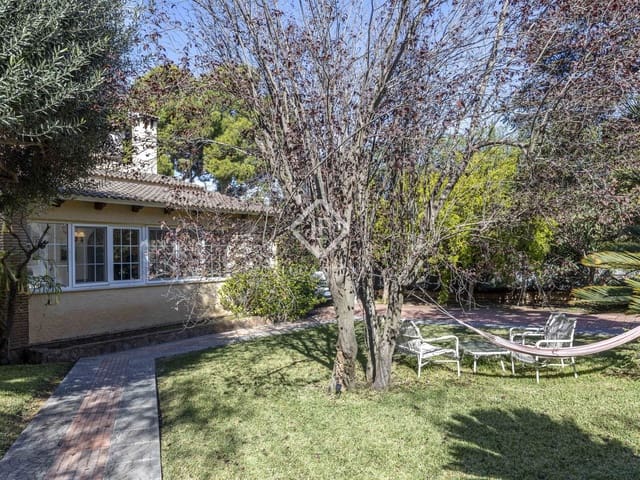 6 soverom Villa til salgs i L'Eliana med svømmebasseng garasje - € 680 000 (Ref: 9368877)