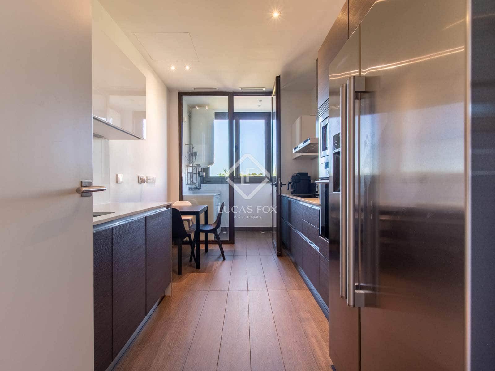 3 sypialnia Apartament na sprzedaż w Miasto Madryt z basenem garażem - 1 580 000 € (Ref: 9369074)