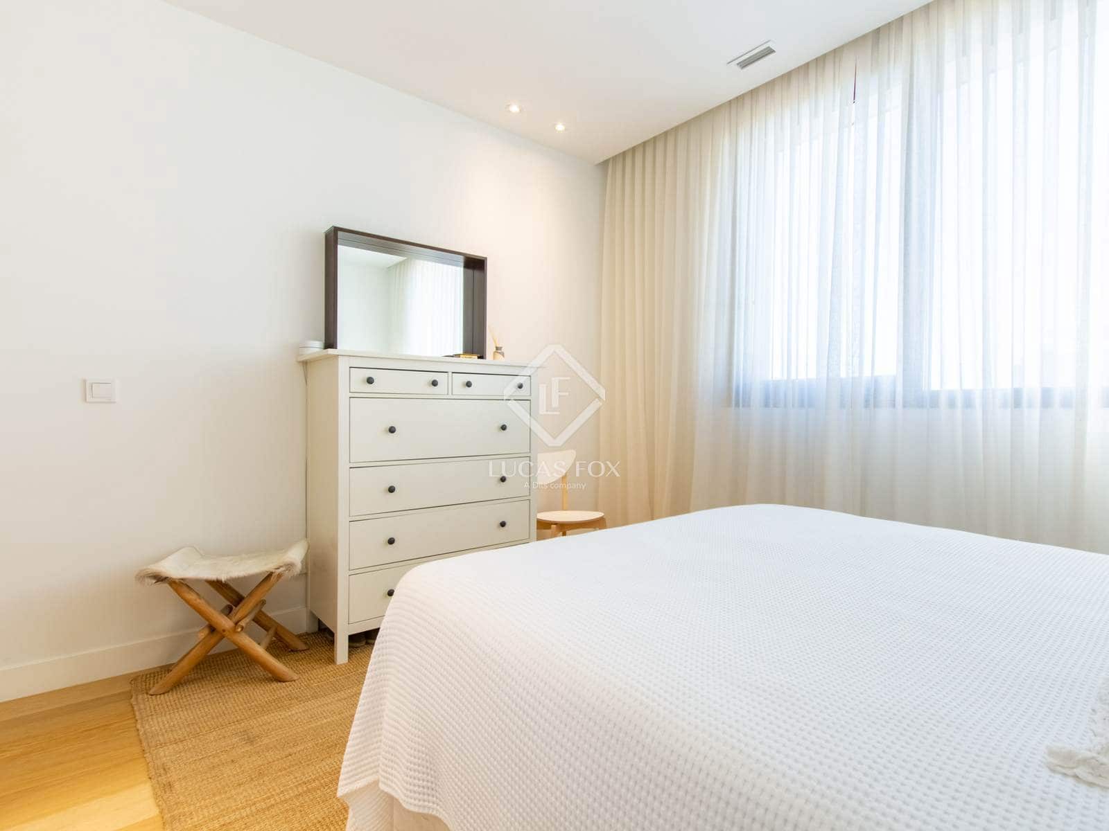 3 sypialnia Apartament na sprzedaż w Miasto Madryt z basenem garażem - 1 580 000 € (Ref: 9369074)