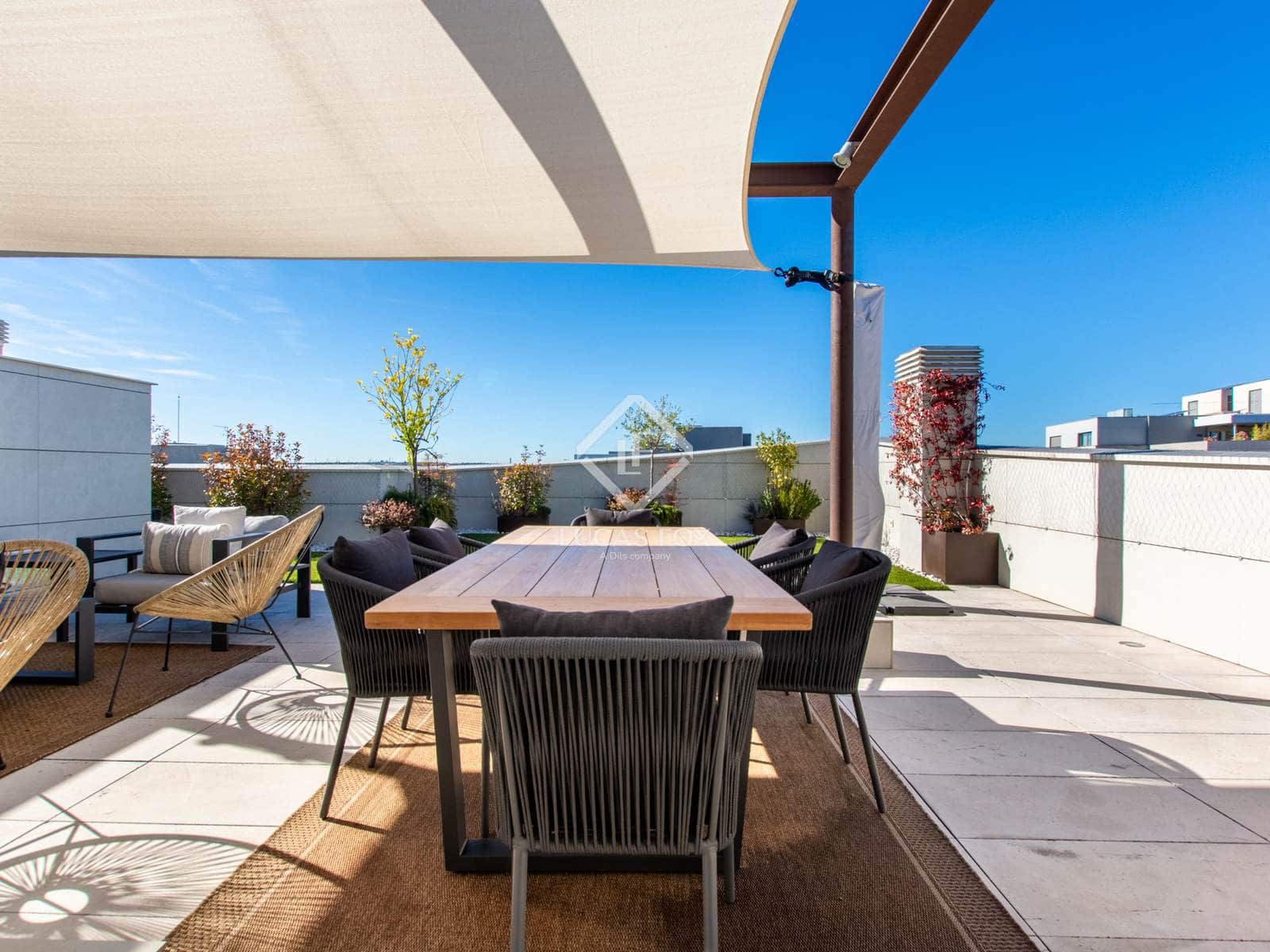 3 sypialnia Apartament na sprzedaż w Miasto Madryt z basenem garażem - 1 580 000 € (Ref: 9369074)