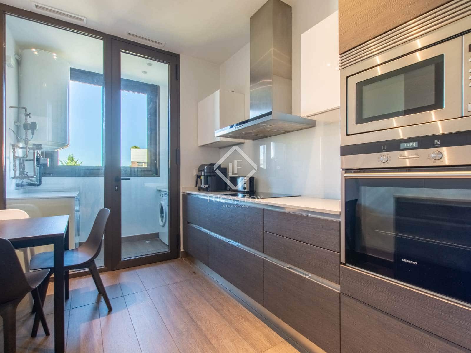 3 sypialnia Apartament na sprzedaż w Miasto Madryt z basenem garażem - 1 580 000 € (Ref: 9369074)