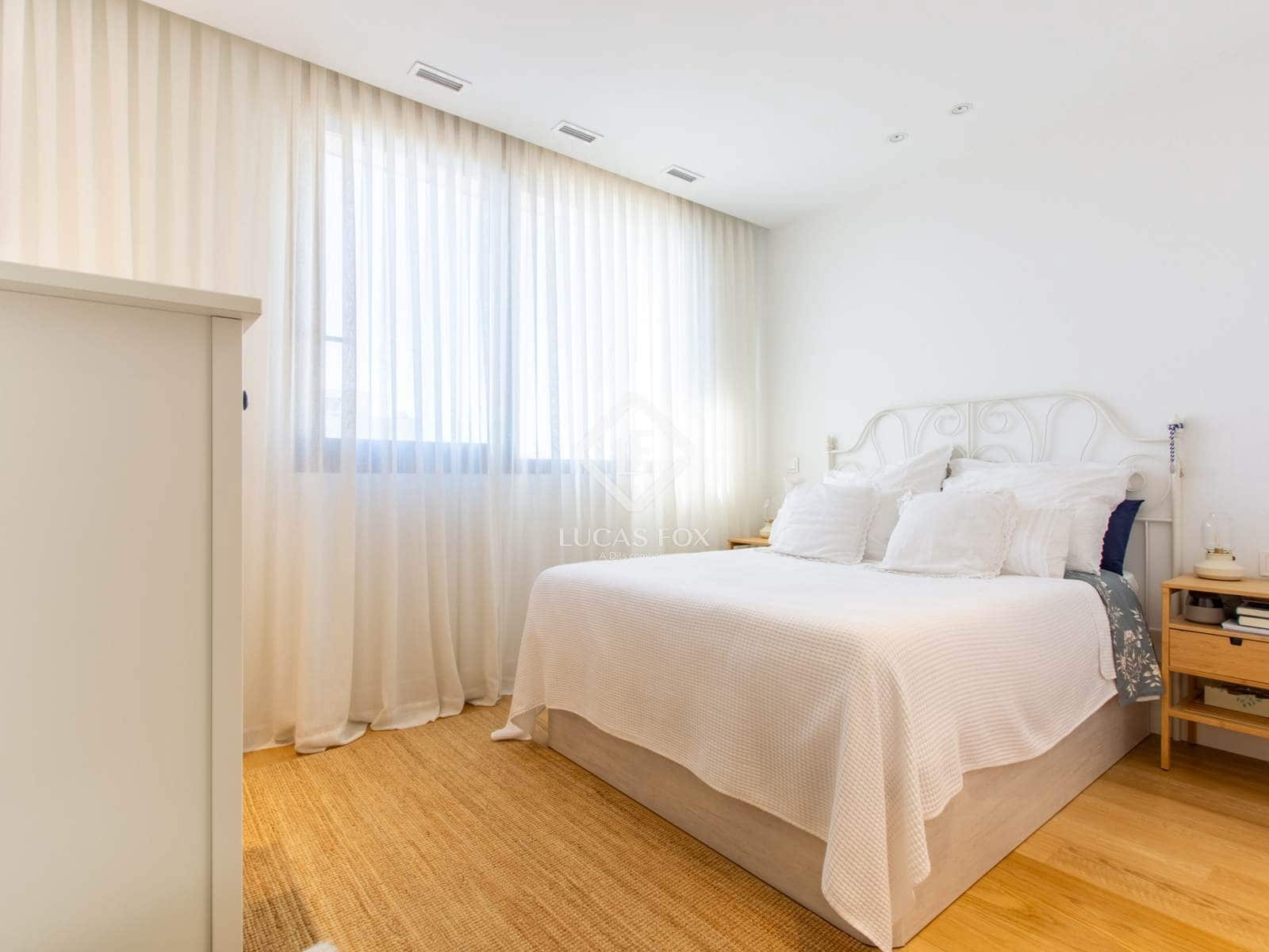 3 sypialnia Apartament na sprzedaż w Miasto Madryt z basenem garażem - 1 580 000 € (Ref: 9369074)