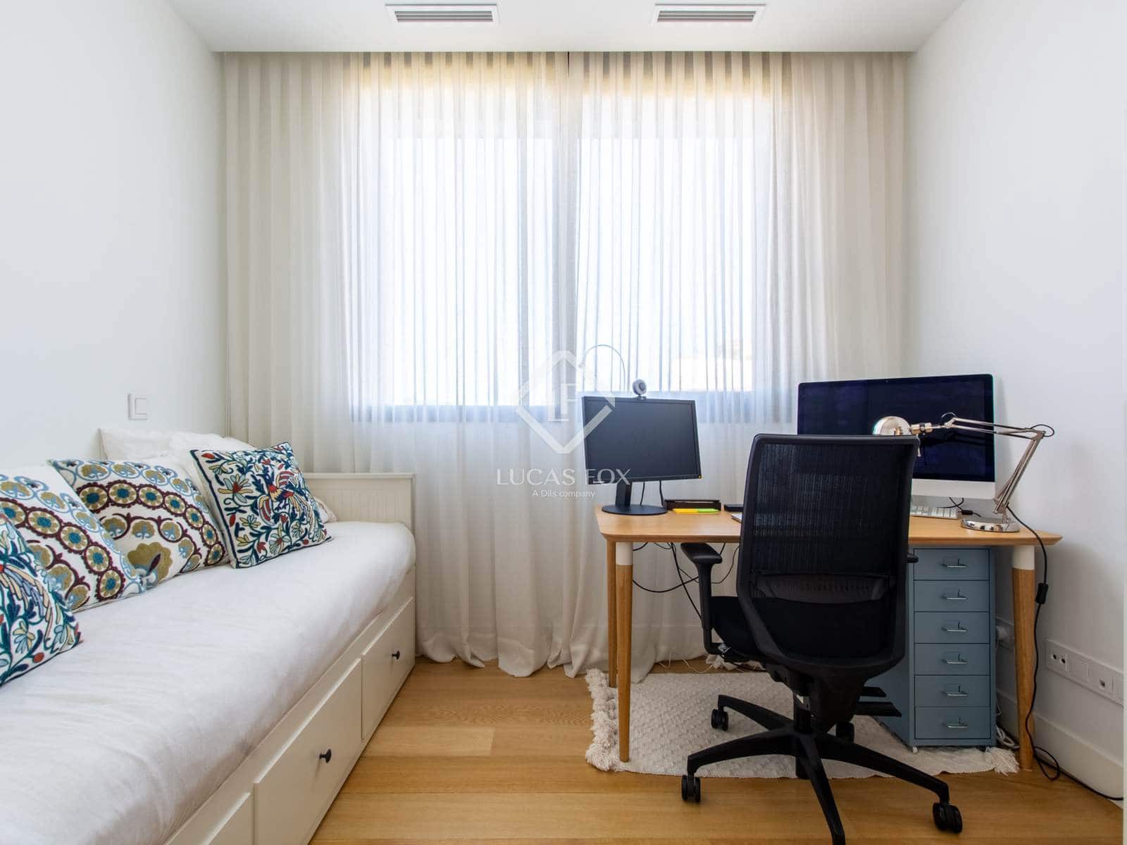 3 sypialnia Apartament na sprzedaż w Miasto Madryt z basenem garażem - 1 580 000 € (Ref: 9369074)