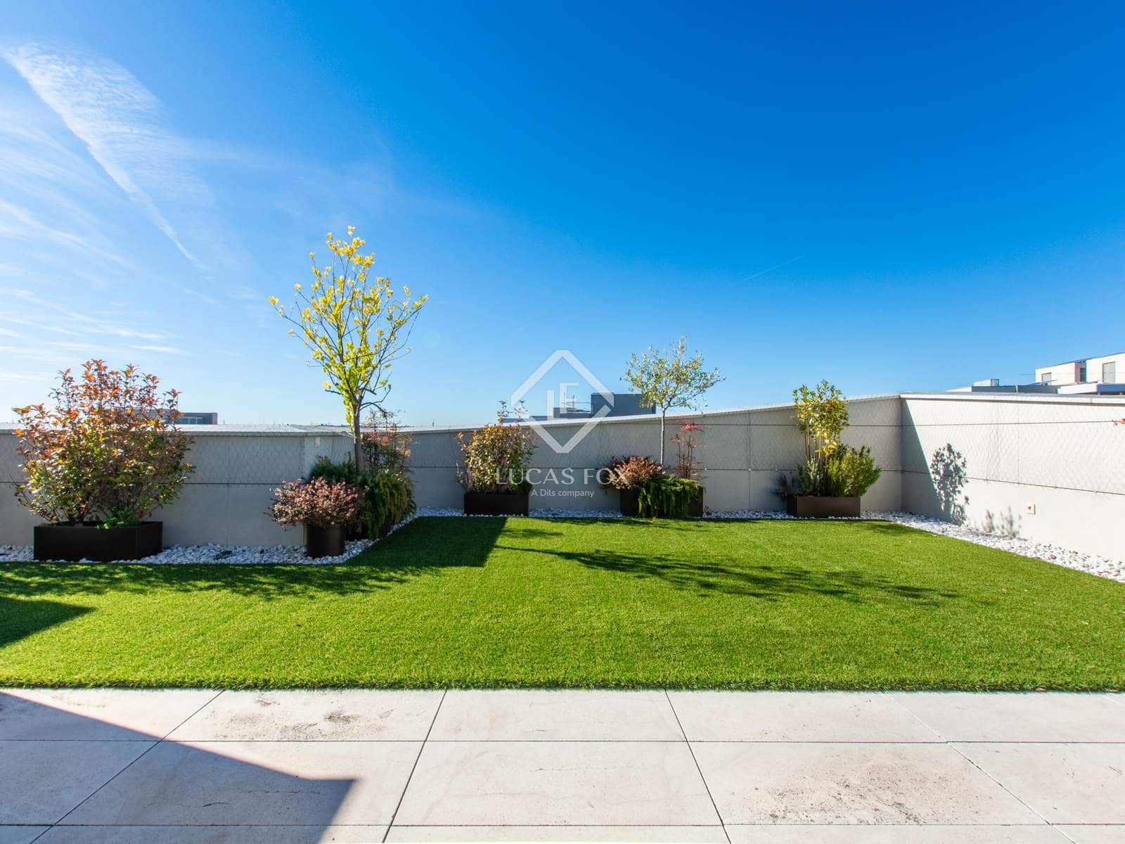 3 sypialnia Apartament na sprzedaż w Miasto Madryt z basenem garażem - 1 580 000 € (Ref: 9369074)