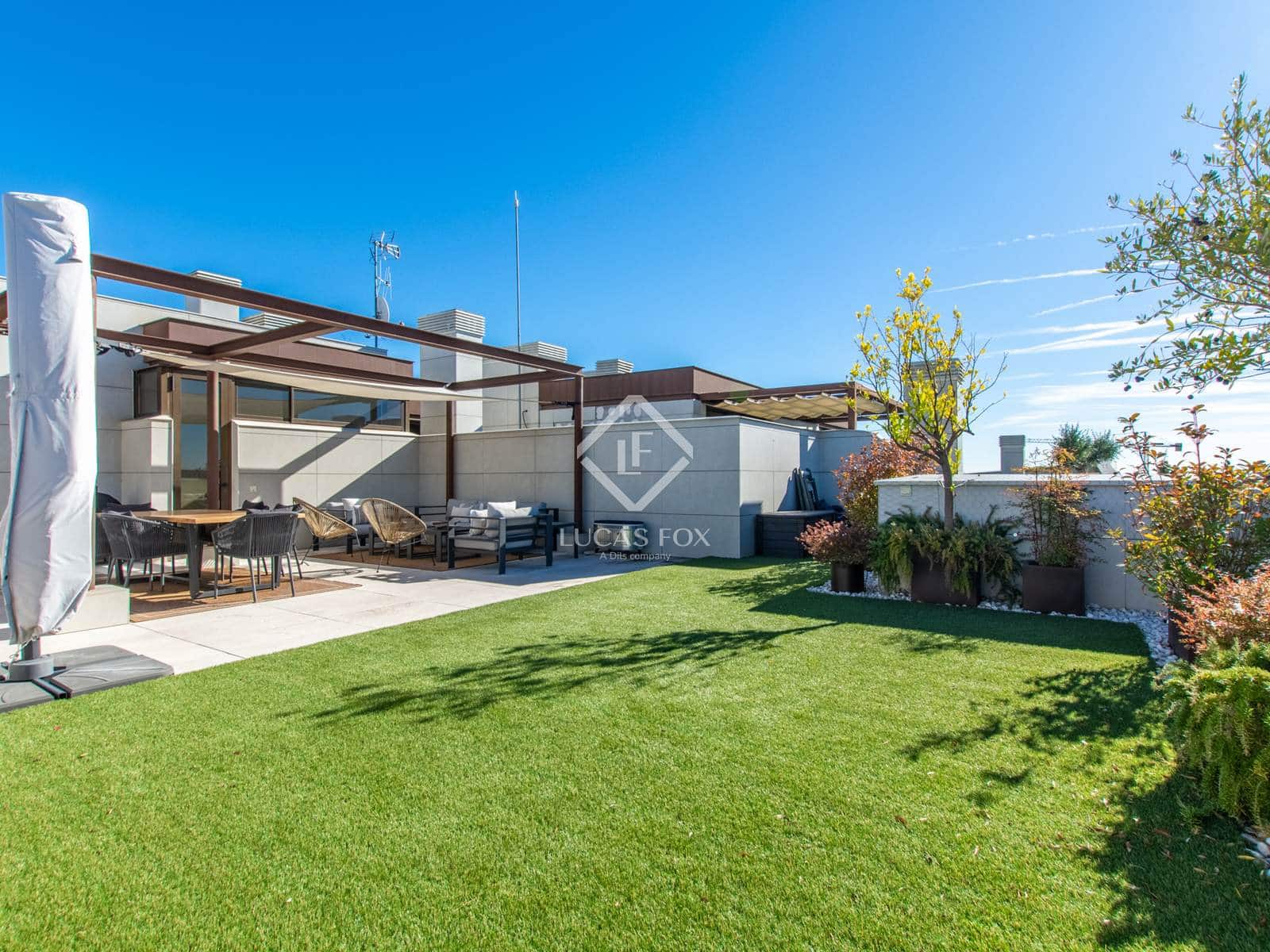 3 sypialnia Apartament na sprzedaż w Miasto Madryt z basenem garażem - 1 580 000 € (Ref: 9369074)