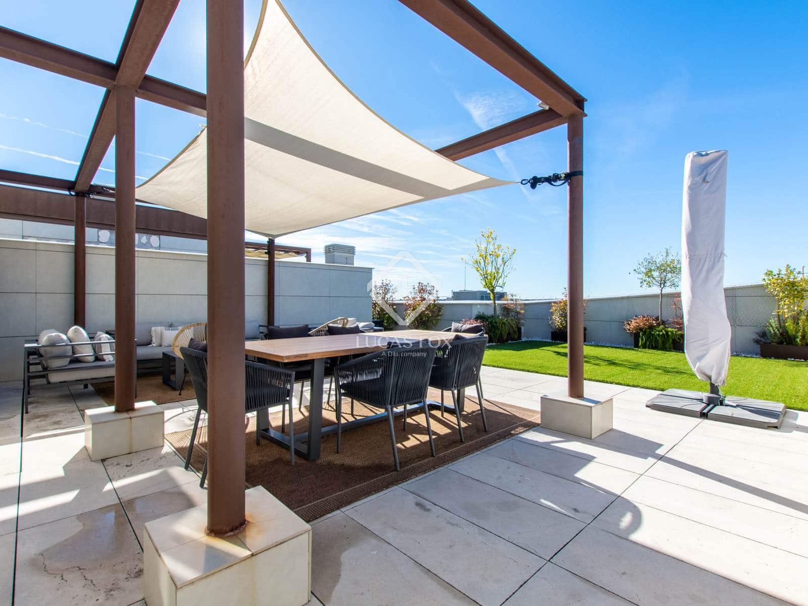 3 sypialnia Apartament na sprzedaż w Miasto Madryt z basenem garażem - 1 580 000 € (Ref: 9369074)