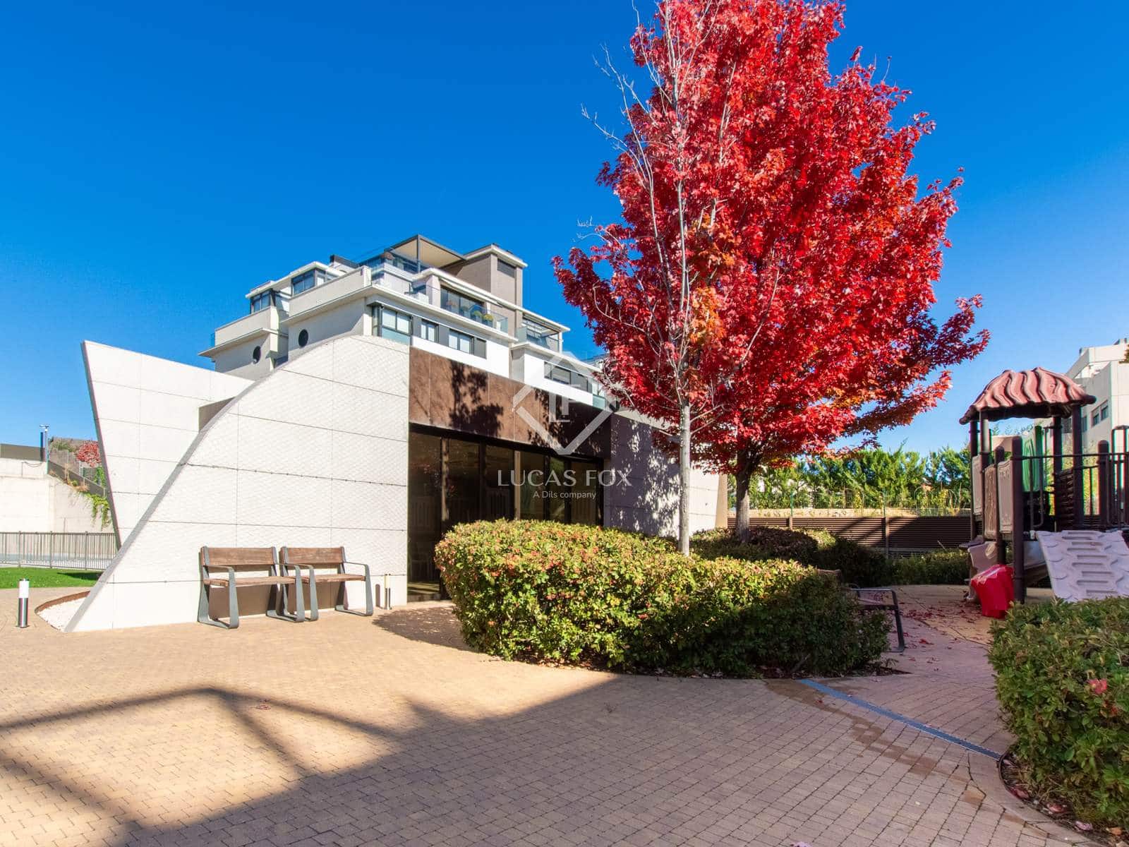 3 sypialnia Apartament na sprzedaż w Miasto Madryt z basenem garażem - 1 580 000 € (Ref: 9369074)