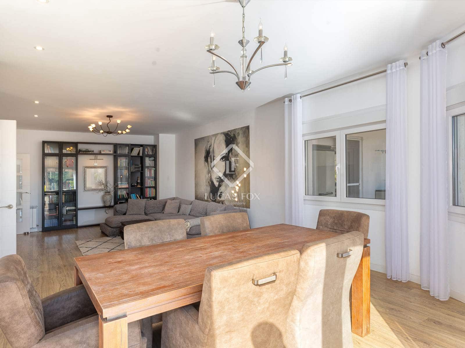 6 makuuhuone Huvila myytävänä paikassa Lloret de Mar mukana uima-altaan - 880 000 € (Ref: 9369298)